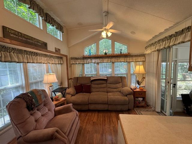 306 Westview Drive, Edgerton, WI 53534