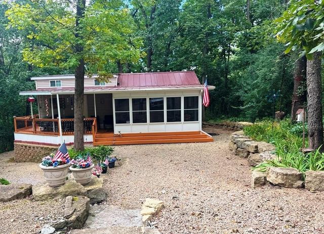 306 Westview Drive, Edgerton, WI 53534