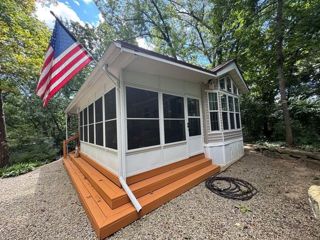 306 Westview Drive, Edgerton, WI 53534