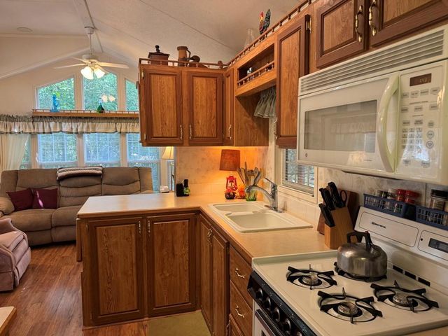 306 Westview Drive, Edgerton, WI 53534