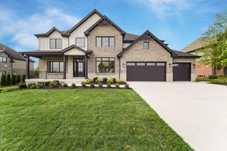 9004 Port Washington Drive, Frankfort, IL 60423