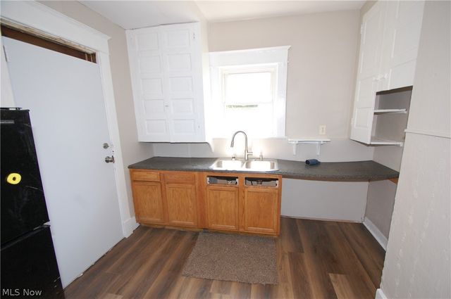 360 W Delason Avenue, Youngstown, OH 44511