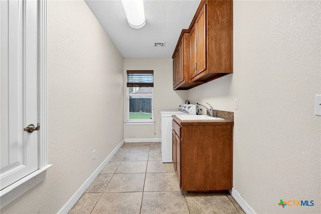 6000 Whispering Forest Circle, Killeen, TX 76543