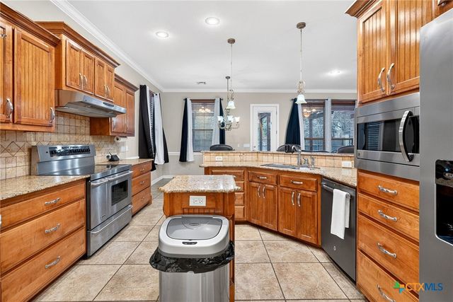 6000 Whispering Forest Circle, Killeen, TX 76543