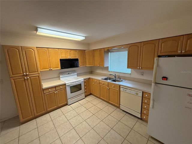 709 BEL AIR AVENUE, Sun City Center, FL 33573