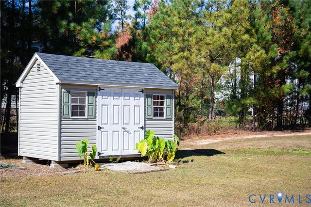 15212 Fairen Ln, Chester, VA 23834