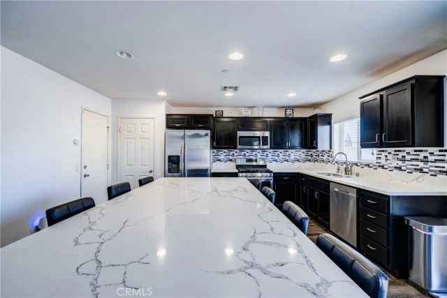 7212 Turnstone Court, Fontana, CA 92336