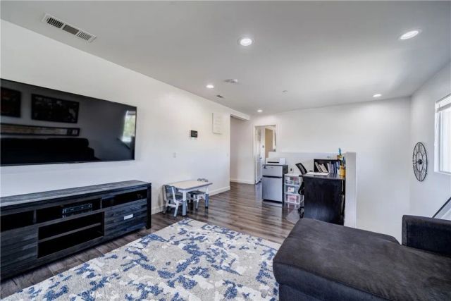 7212 Turnstone Court, Fontana, CA 92336