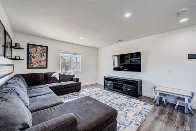 7212 Turnstone Court, Fontana, CA 92336
