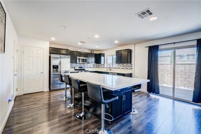 7212 Turnstone Court, Fontana, CA 92336