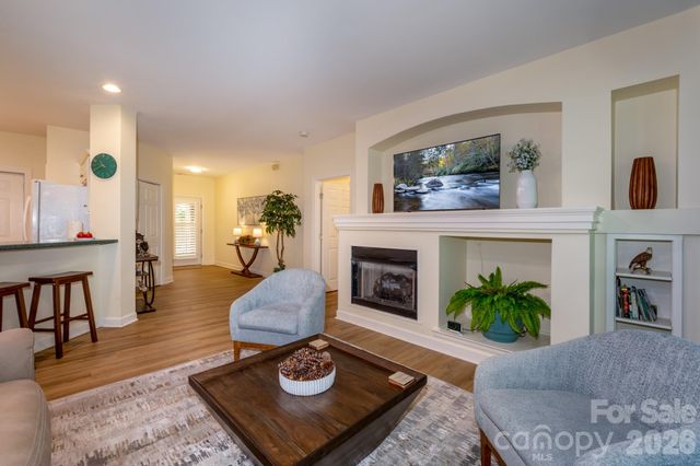 99 Ridgetop Circle 202, Brevard, NC 28712