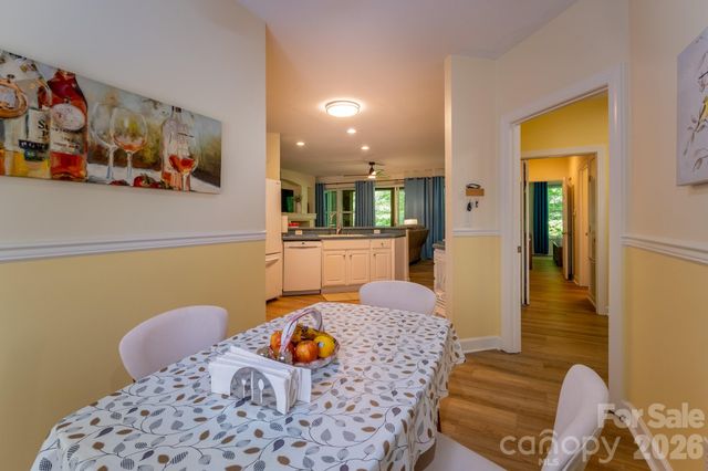 99 Ridgetop Circle 202, Brevard, NC 28712