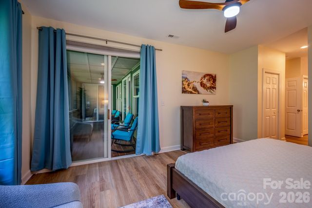 99 Ridgetop Circle 202, Brevard, NC 28712