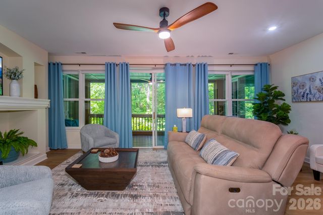 99 Ridgetop Circle 202, Brevard, NC 28712