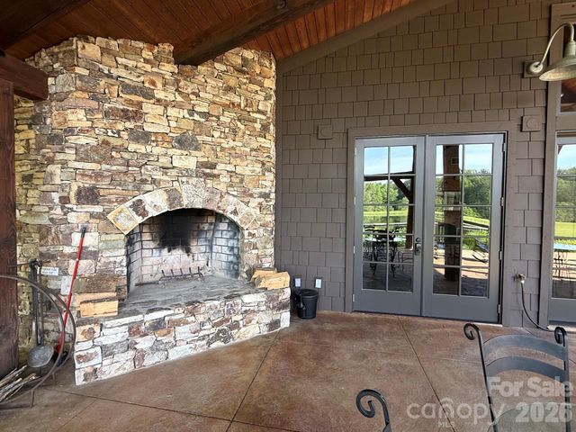 99 Ridgetop Circle 202, Brevard, NC 28712