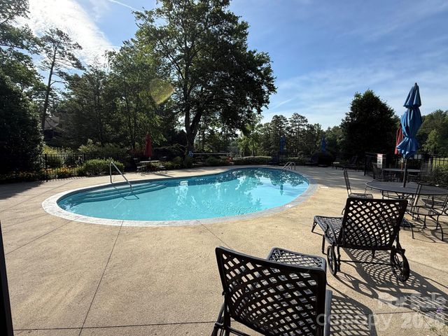 99 Ridgetop Circle 202, Brevard, NC 28712