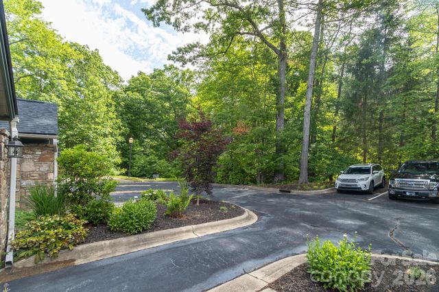 99 Ridgetop Circle 202, Brevard, NC 28712