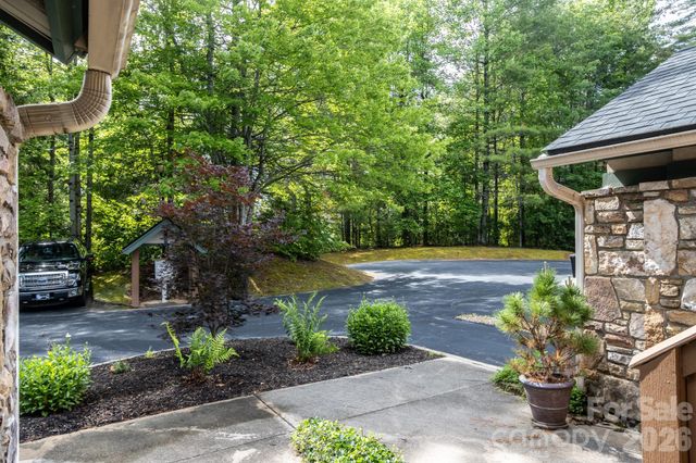 99 Ridgetop Circle 202, Brevard, NC 28712