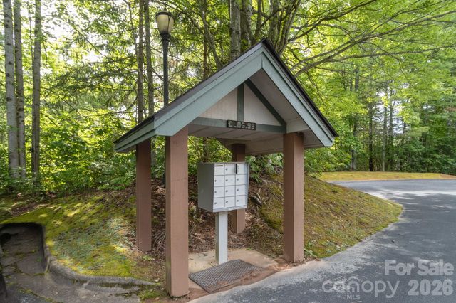 99 Ridgetop Circle 202, Brevard, NC 28712