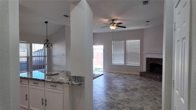 131 Yosemite Lane, Terrell, TX 75160