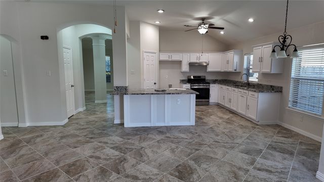 131 Yosemite Lane, Terrell, TX 75160