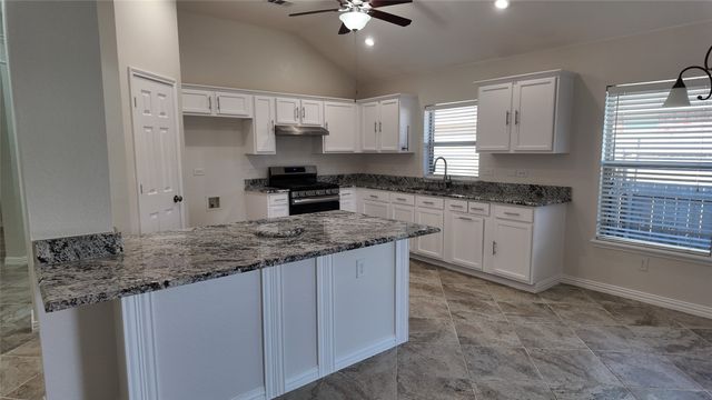 131 Yosemite Lane, Terrell, TX 75160