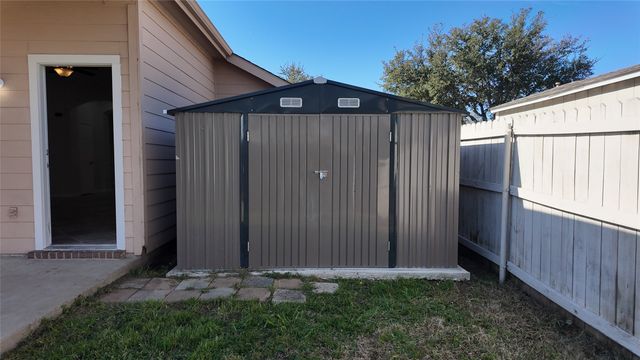 131 Yosemite Lane, Terrell, TX 75160
