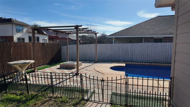 131 Yosemite Lane, Terrell, TX 75160