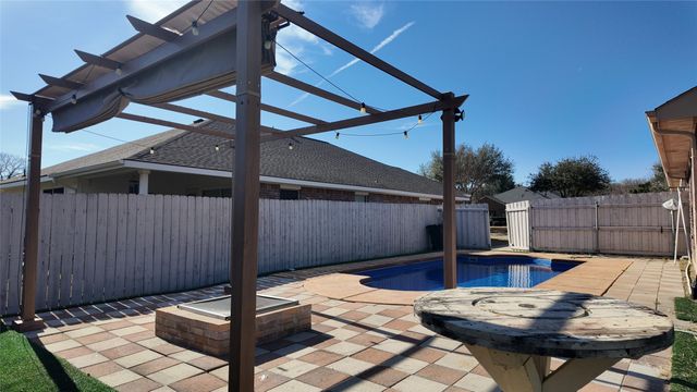 131 Yosemite Lane, Terrell, TX 75160