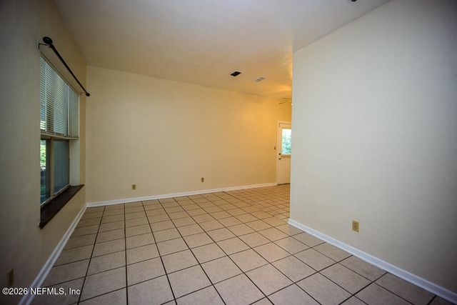 7215 BERRY Avenue, Jacksonville, FL 32211