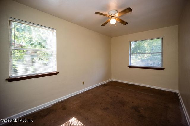 7215 BERRY Avenue, Jacksonville, FL 32211