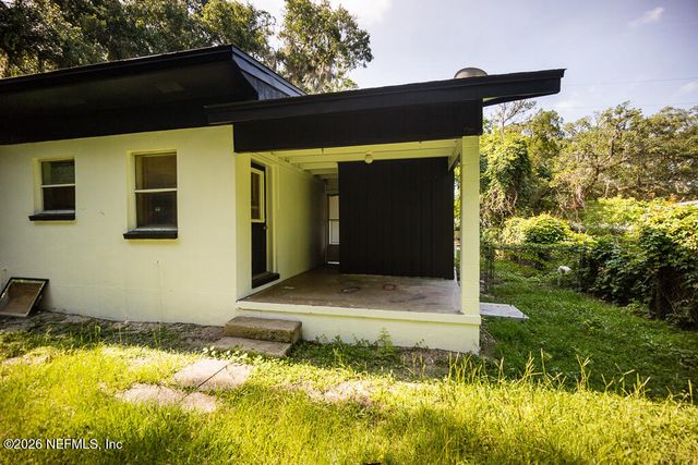 7215 BERRY Avenue, Jacksonville, FL 32211