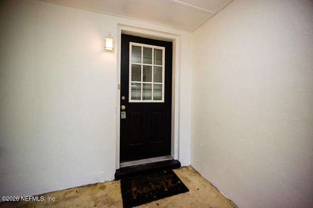 7215 BERRY Avenue, Jacksonville, FL 32211