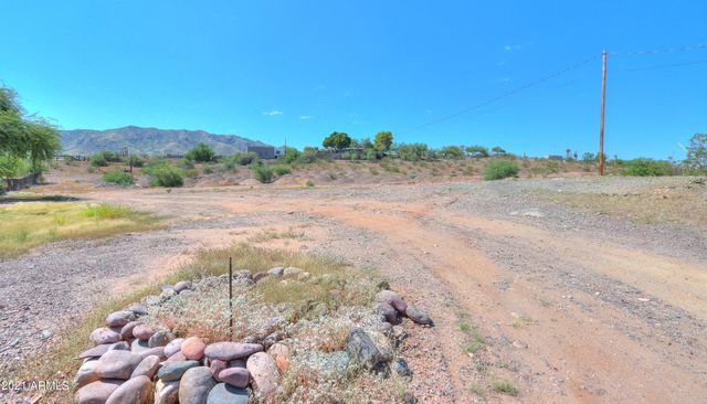 2031 W DOBBINS Road -, Phoenix, AZ 85041