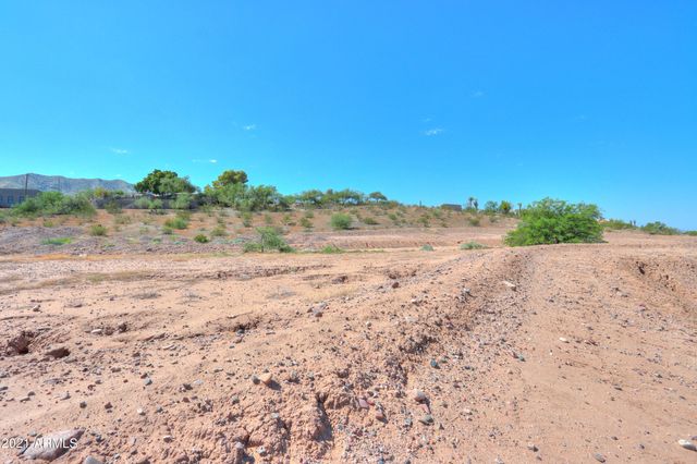 2031 W DOBBINS Road -, Phoenix, AZ 85041