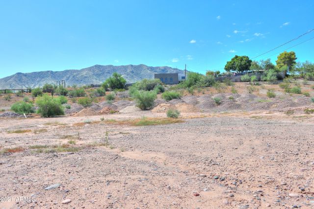 2031 W DOBBINS Road -, Phoenix, AZ 85041