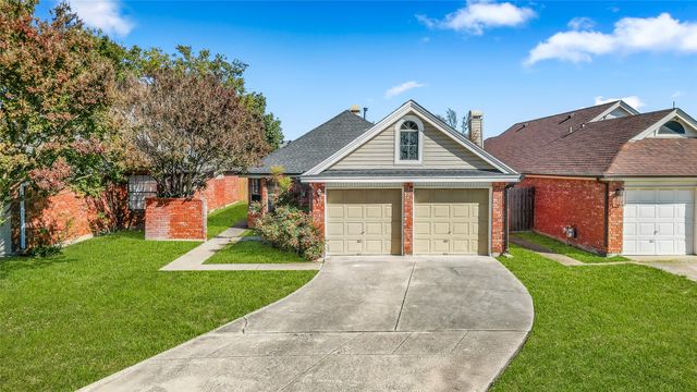 3062 Rustlewind Lane, Grand Prairie, TX 75052