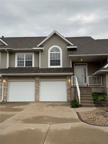 1224 Litchfield Drive B, Hiawatha, IA 52233