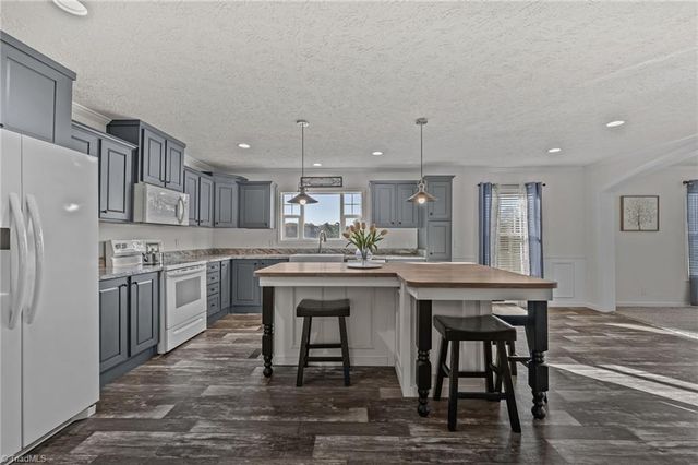 5424 Doc Hayworth Road, Ramseur, NC 27316