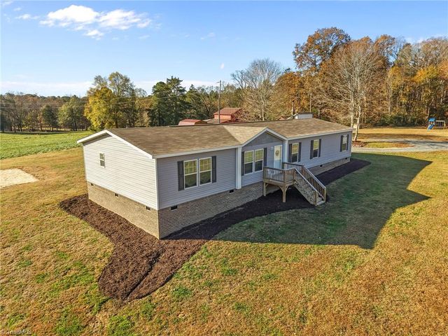 5424 Doc Hayworth Road, Ramseur, NC 27316
