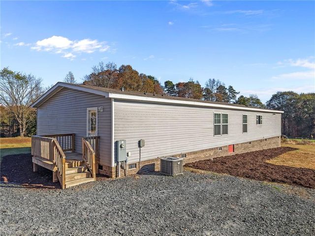 5424 Doc Hayworth Road, Ramseur, NC 27316