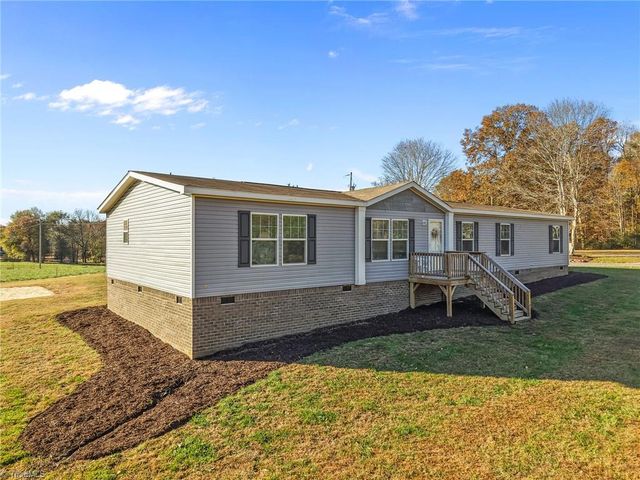 5424 Doc Hayworth Road, Ramseur, NC 27316