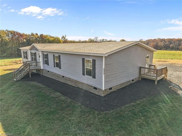 5424 Doc Hayworth Road, Ramseur, NC 27316