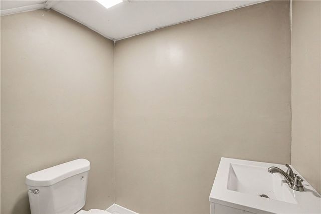 111 Mckenzie Dr, Penn Hills, PA 15235