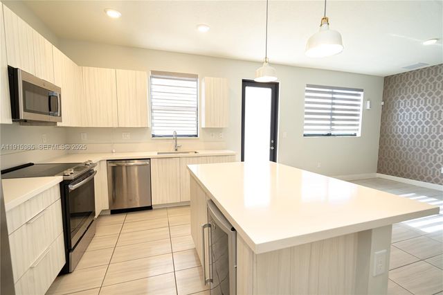 10574 NW 81 St Terrace 0, Doral, FL 33178