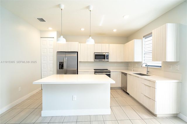 10574 NW 81 St Terrace 0, Doral, FL 33178