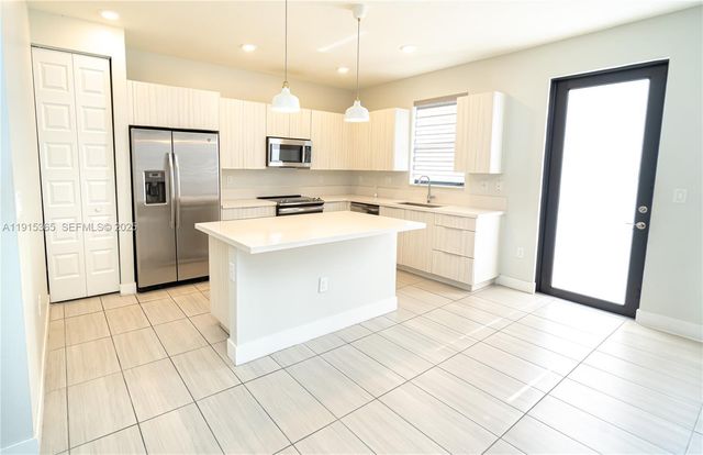 10574 NW 81 St Terrace 0, Doral, FL 33178