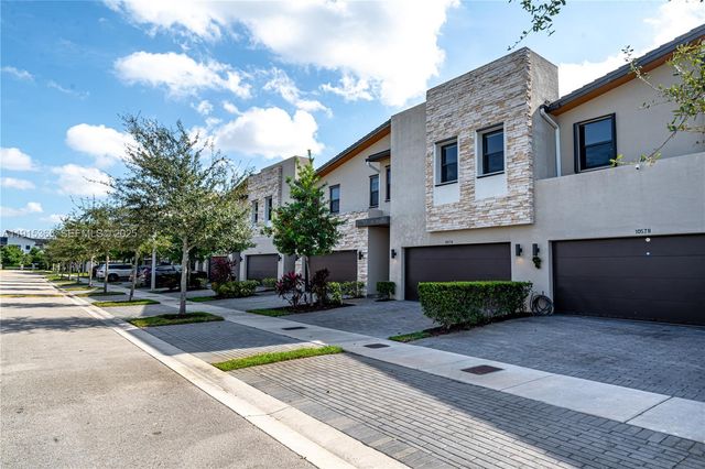 10574 NW 81 St Terrace 0, Doral, FL 33178