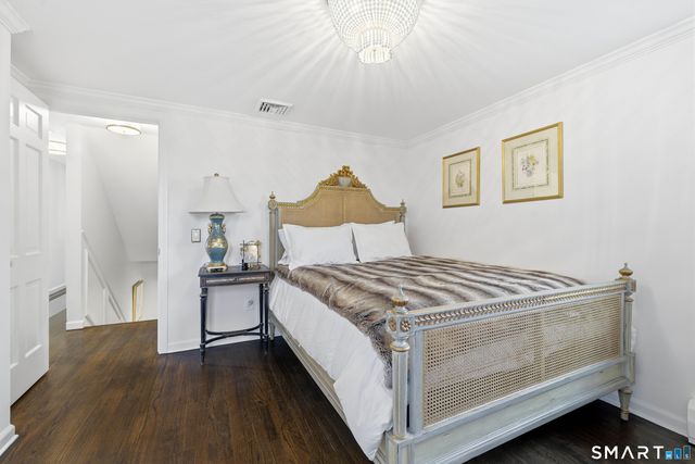 33 Harkness Drive, Madison, CT 06443