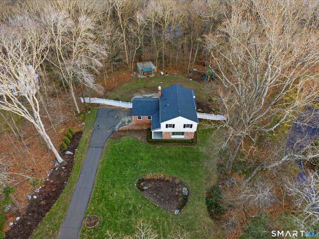 33 Harkness Drive, Madison, CT 06443